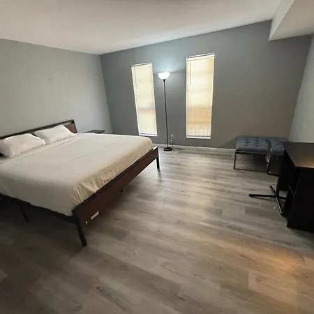 2 Or 3 Bedroom Extended Stay Walk To Strip Mgm Casino Shop Club-3