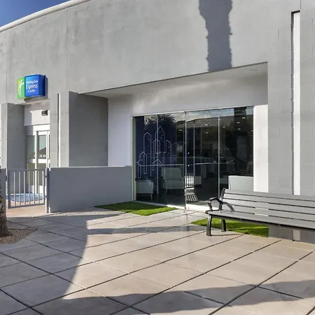 Holiday Inn Express & Suites Phoenix - Midtown, An Ihg Hotel-2