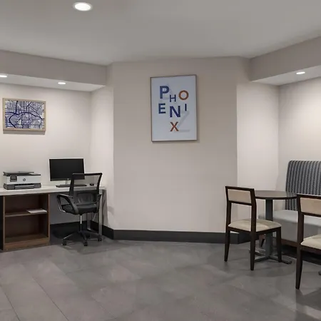 Holiday Inn Express & Suites Phoenix - Midtown, An Ihg Hotel-3