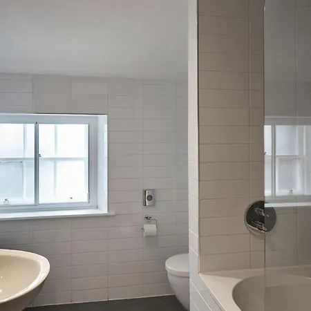 Four Points Flex By Sheraton Edinburgh-3