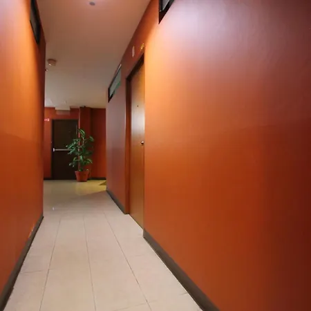 Super Oyo 484 Pannee Residence Khaosan Sha Plus-3