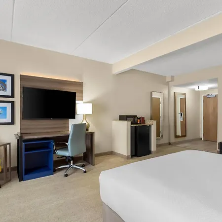 Comfort Suites Near Universal Orlando Resort-2