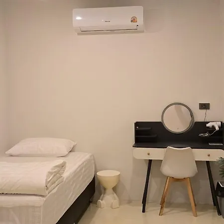 Tuk Tuk Hostel-3