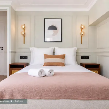 Poeticstay - Louvre - Aboukir-3