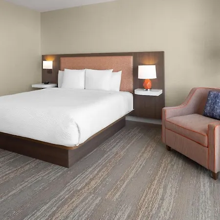 La Quinta Inn & Suites By Wyndham Queens Nyc Jfk Airtrain-2