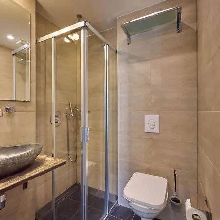 Quentin Museum Square Hotel-3