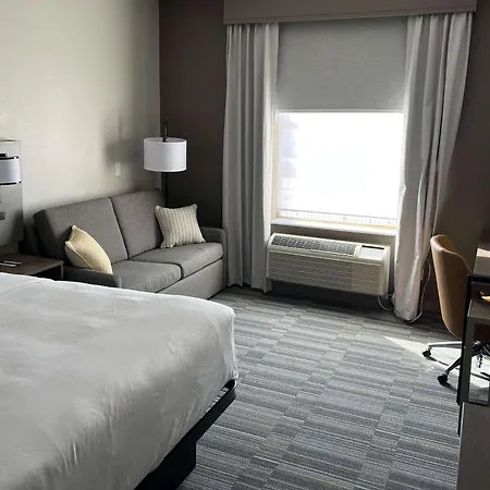 Comfort Inn & Suites-2