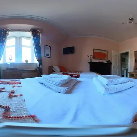 Dalmore Lodge Guest House-2