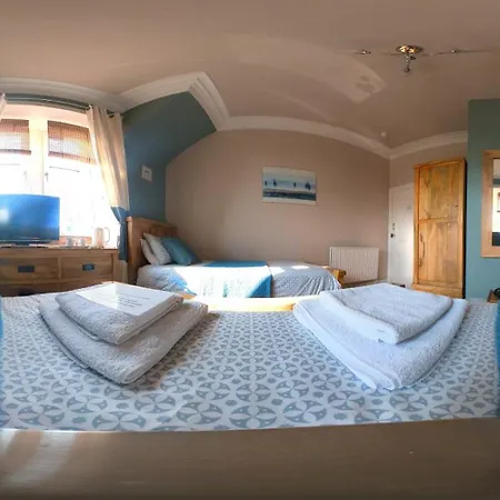 Dalmore Lodge Guest House-3