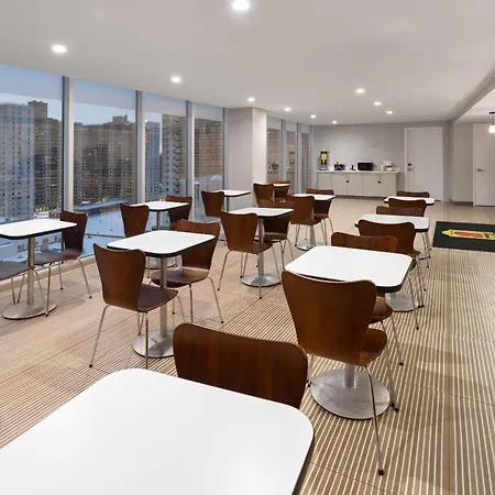 Super 8 By Wyndham Bronx Near Stadium-2