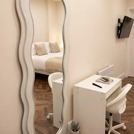 Richmond New Stylish Studio 30Mins To Central London-3