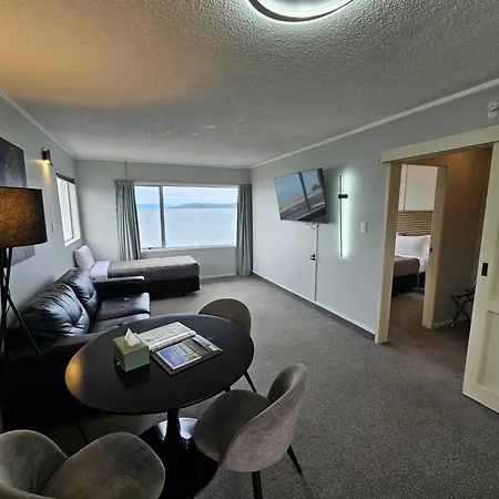 Tui Oaks Motel-3