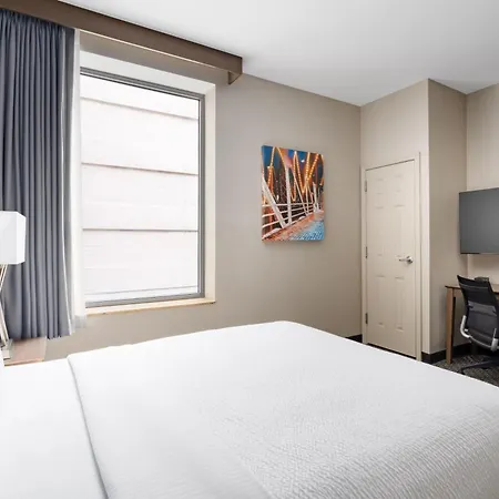 La Quinta Inn & Suites By Wyndham Chicago Downtown-2