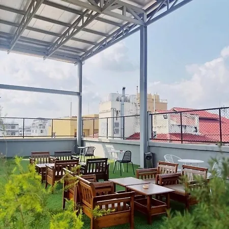Bedspread Hostel (Adults Only)-3