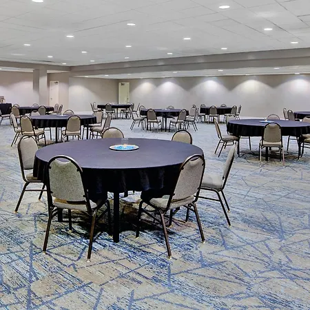 Holiday Inn Express Nashville-Downtown - Broadway By Ihg-3