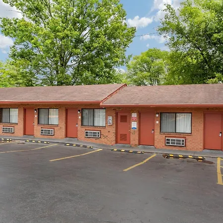 Econo Lodge Nashville North-3