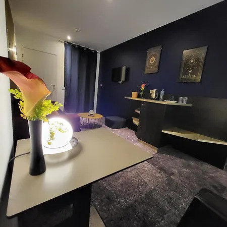 Accueil Hotel Paris Pigalle Montmartre - Hotel Renove-3