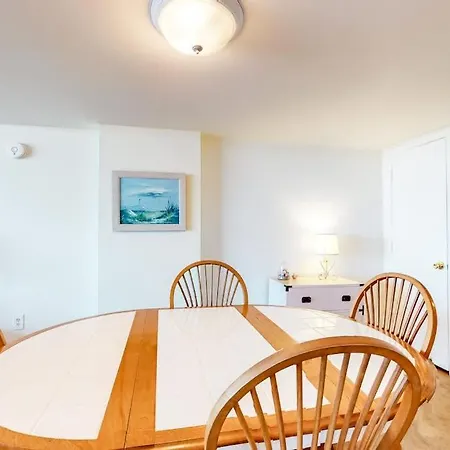 Fountainhead Towers 1204-3