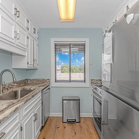 Fully Furnished Ocean View Two Bedroom Condo-Shipwatch Pointe 1- 319G-3