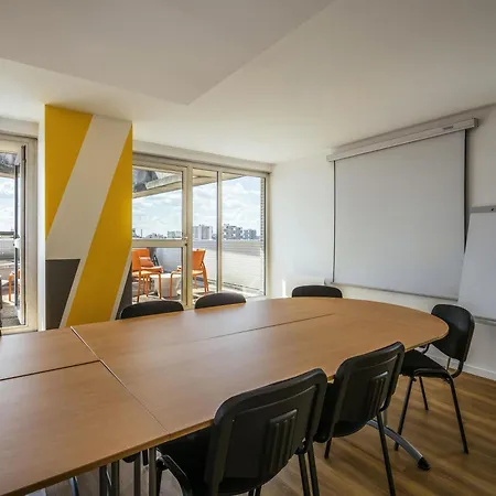 Aparthotel Adagio Access Paris La Villette-3