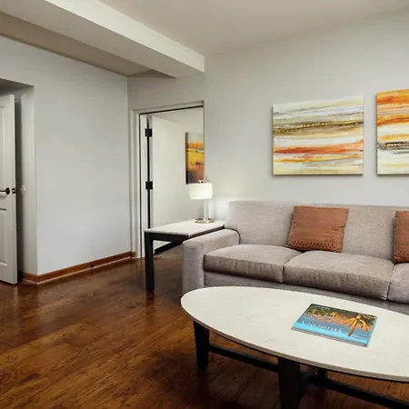 Holiday Inn And Suites Phoenix Airport North By Ihg-3