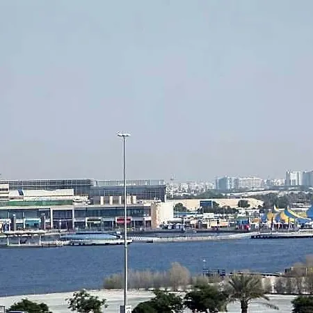 Kingsgate Hotel Al Jaddaf-2