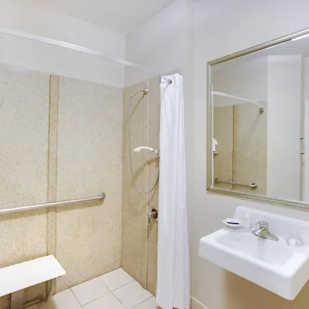 Candlewood Suites Virginia Beach Town Center By Ihg-2