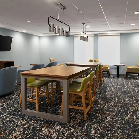 Hampton Inn By Hilton Philadelphia International Airport-3