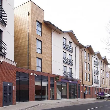 Premier Inn Stratford Upon Avon Waterways-3