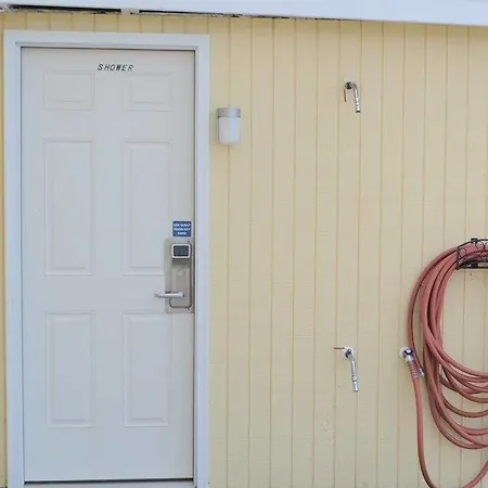 Islander Motel-2