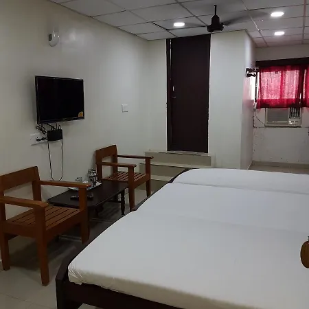 Hotel Sorrento Guest House Anna Nagar East Metro Shenoy Nagar Metro Budget Monthly Daily Rooms-2