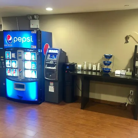 Days Inn By Wyndham Brooklyn Borough Park-3