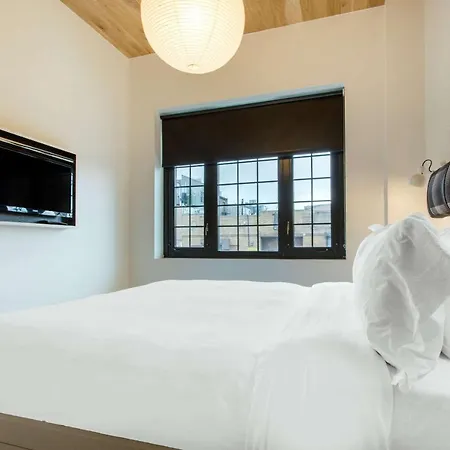 Gowanus Inn & Yard-2