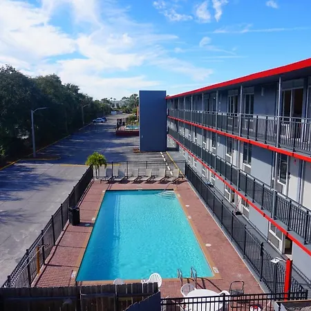 Travelodge By Wyndham Orlando At Heart Of International Drive-2