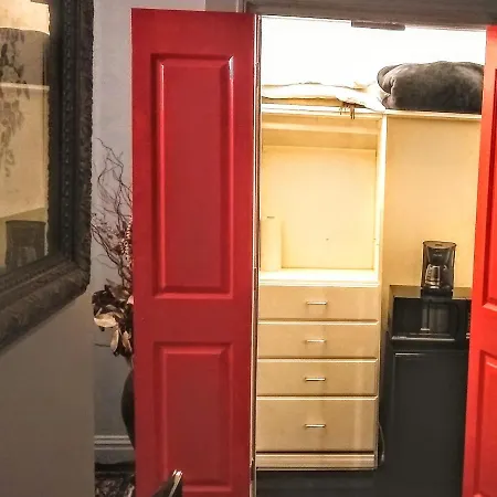 The Gallery House-2