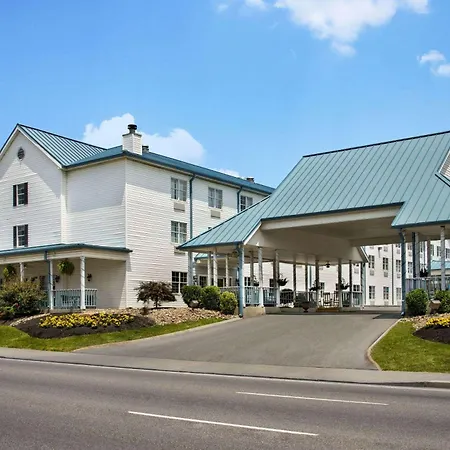 Ramada By Wyndham Pigeon Forge North-3