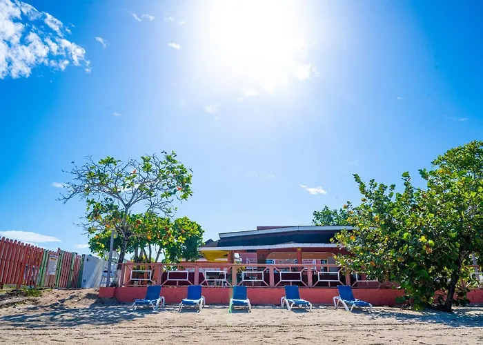 Shields Negril Villas