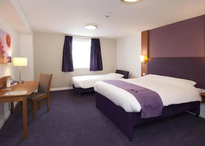 Premier Inn Edinburgh Princes Street