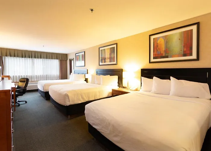 Hotel Kelowna & Conference Centre