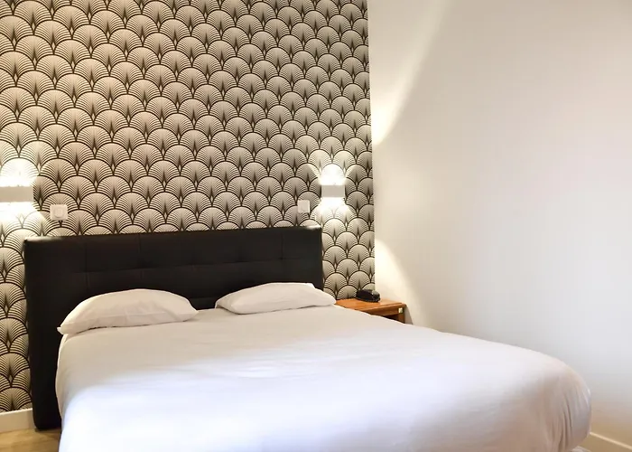 Hotel De La Perdrix Rouge Paris