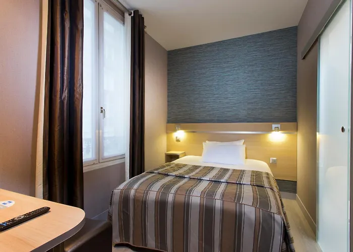 Hotel Des Pavillons Paris