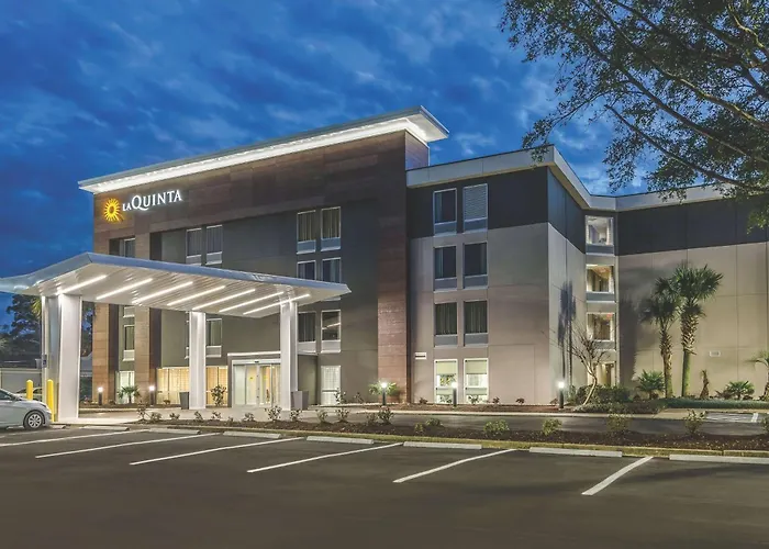 La Quinta Inn & Suites By Wyndham Myrtle Beach - N Kings Hwy