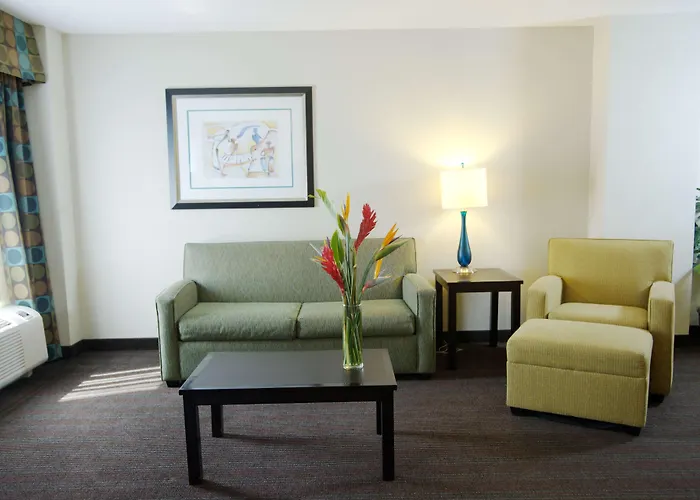 Hampton Inn & Suites Nashville-Downtown