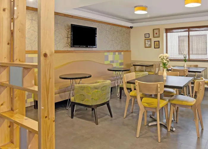 Ramada By Wyndham Staten Island New York