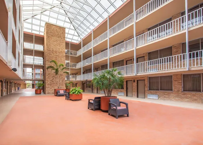 Ramada By Wyndham Tampa Westshore Airport South
