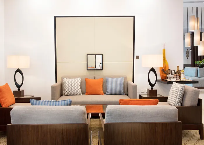 Holiday Inn Express Dubai Safa Park By Ihg