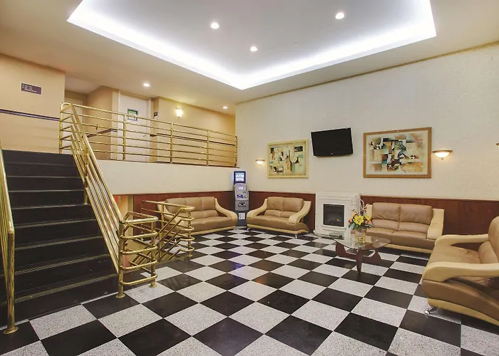 La Quinta Inn By Wyndham Queens New York