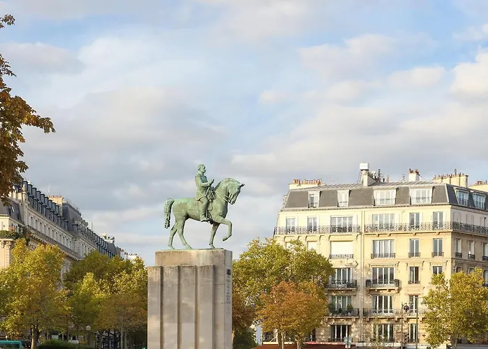 Victor Hugo Flat Apartment Paris
