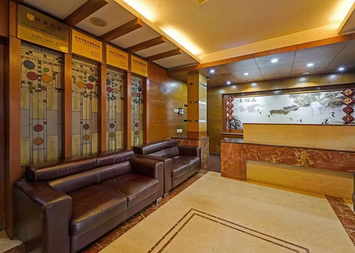 Oyo Townhouse 850 The Redfox Hotels Near Us Consulate Chennai