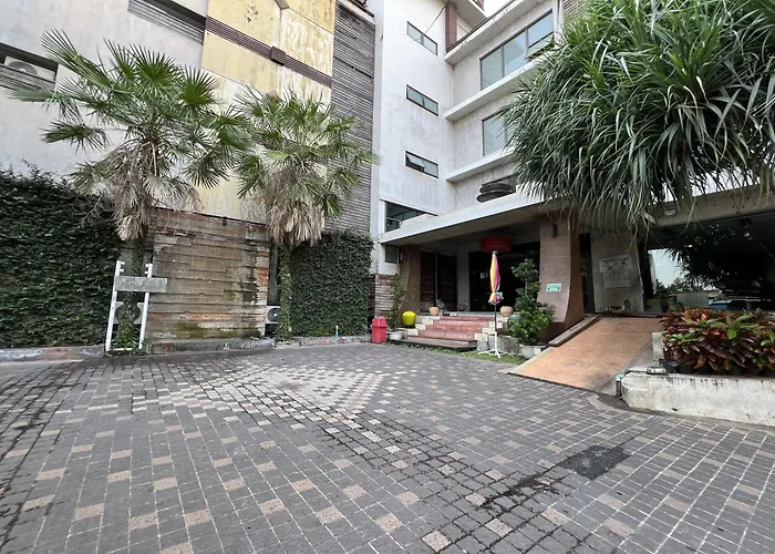 Eurna Resort Hotel Bangkok